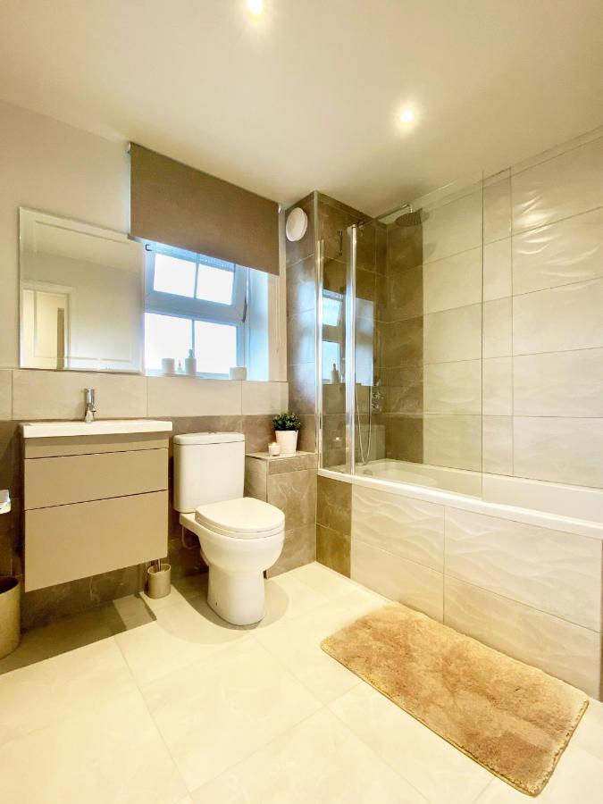 Perfect Central Location- 5 Minutes From Tower Bridge ! 8 Minutes Walk From Tube London Exteriör bild