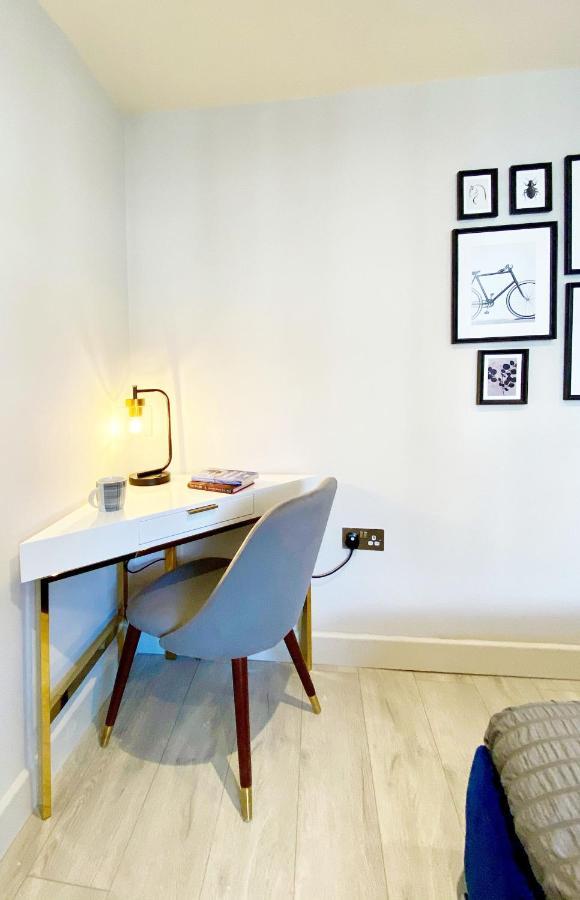 Perfect Central Location- 5 Minutes From Tower Bridge ! 8 Minutes Walk From Tube London Exteriör bild